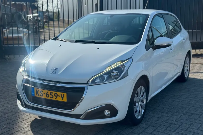 Peugeot 208 (2016)