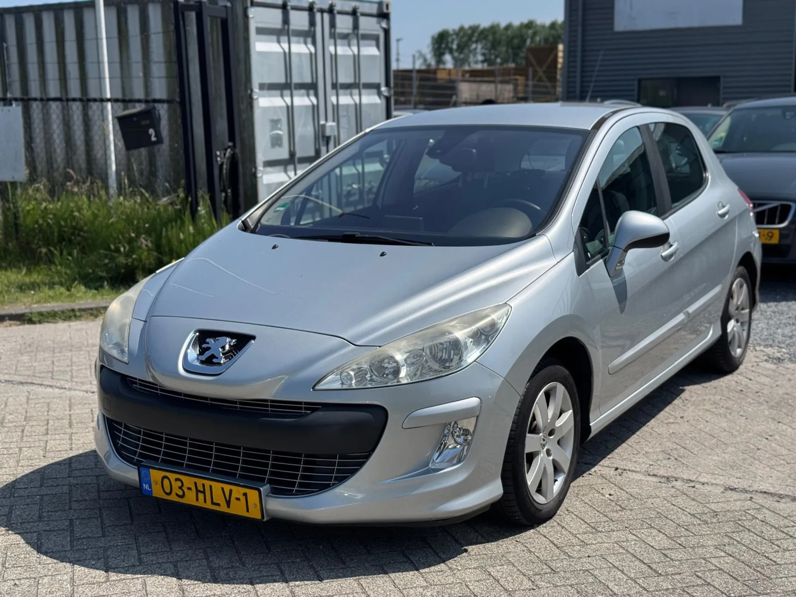 Peugeot 308 (2009) — foto 1
