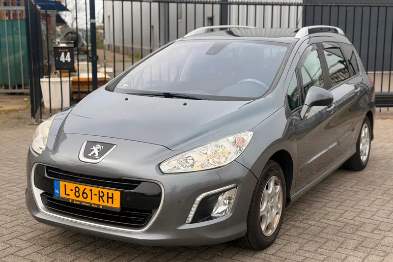 Peugeot 308 (2011)
