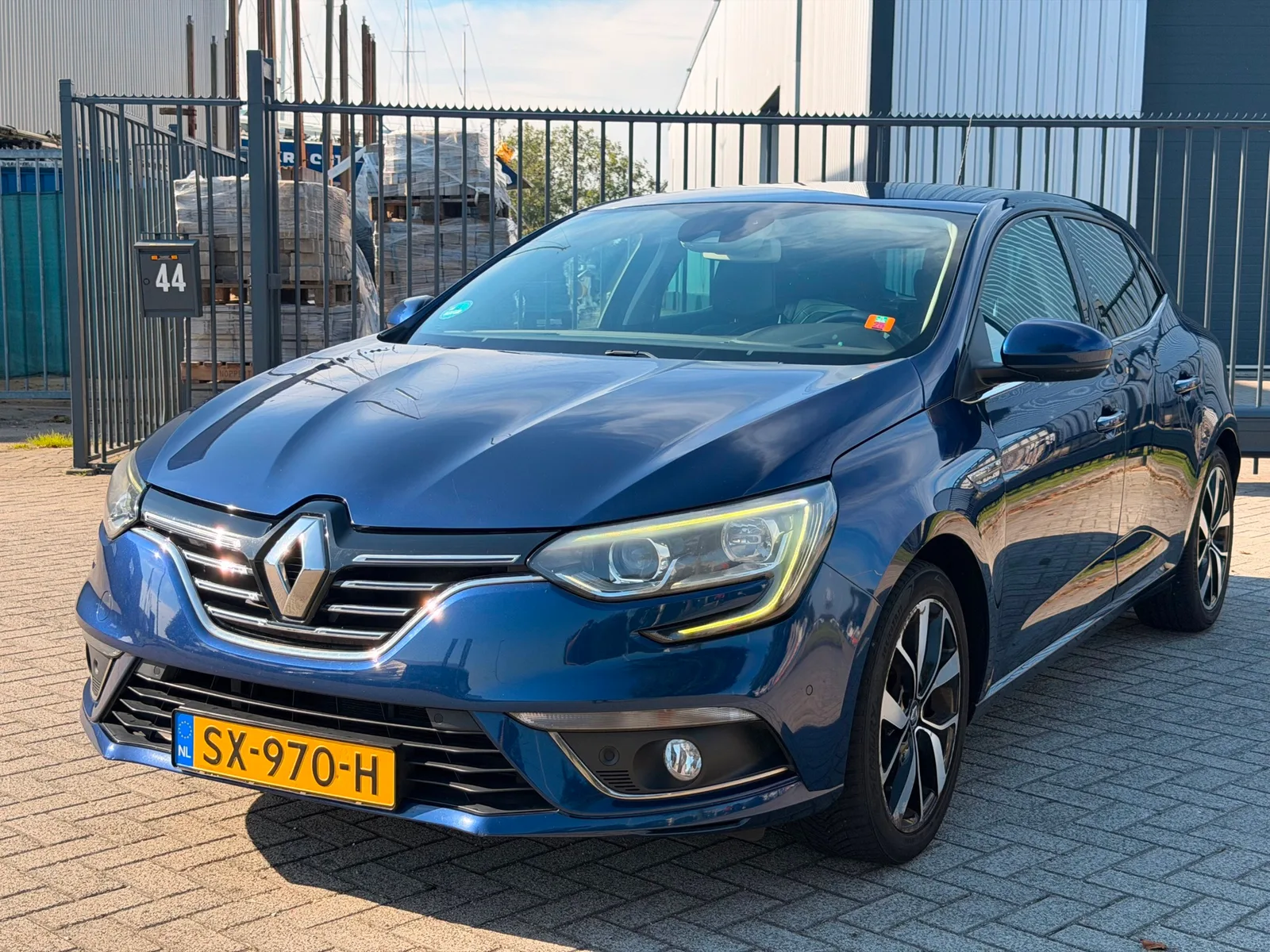 Renault Mégane (2018) — foto 1