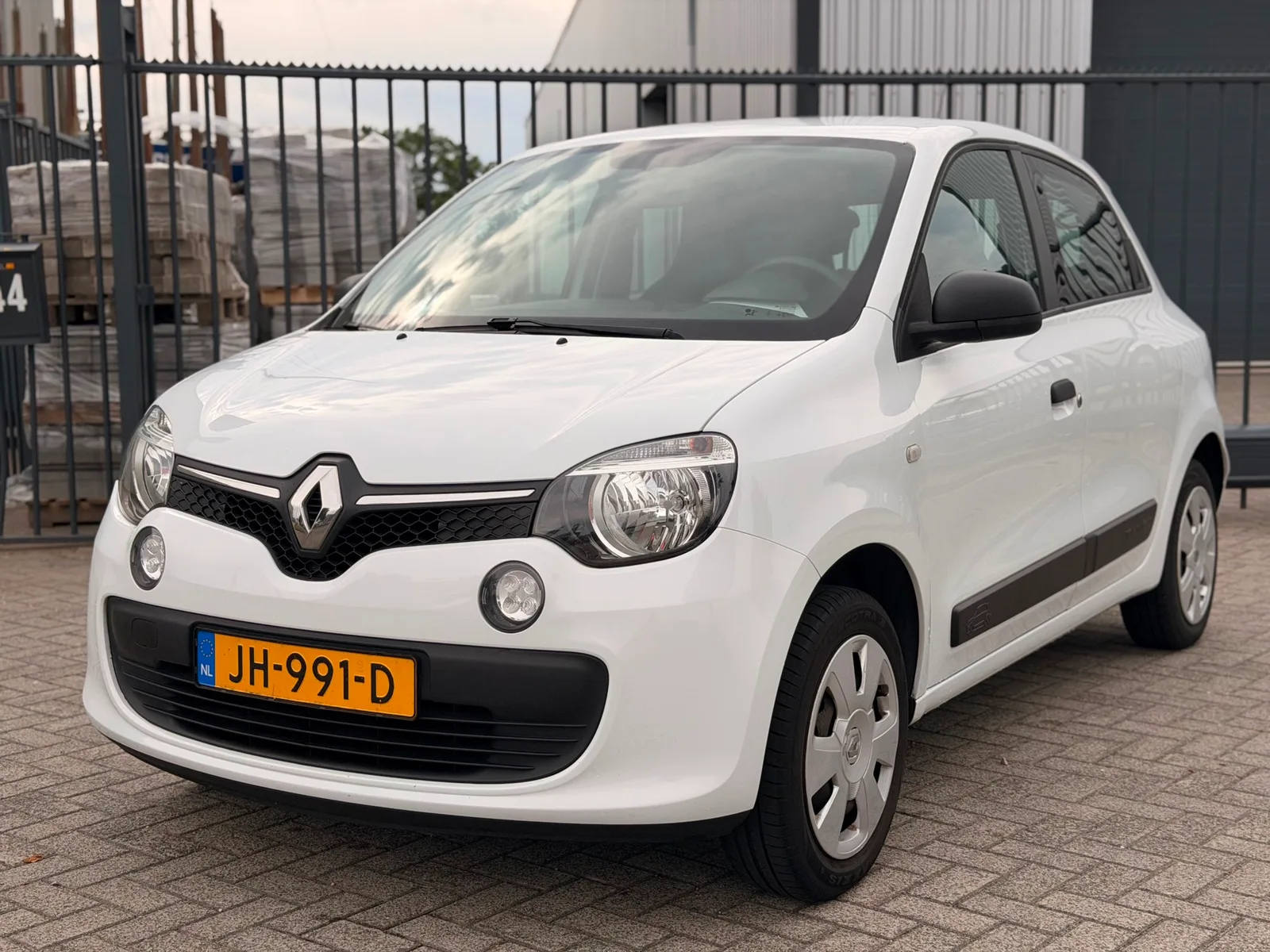 Renault Twingo (2016) — foto 1