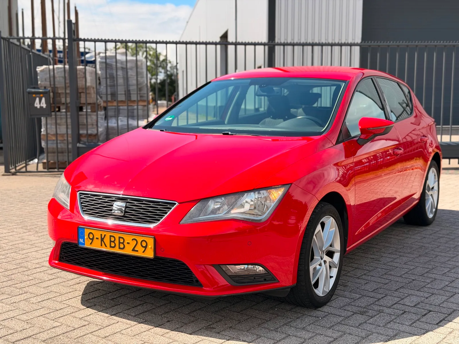 SEAT Leon (2013) — foto 1