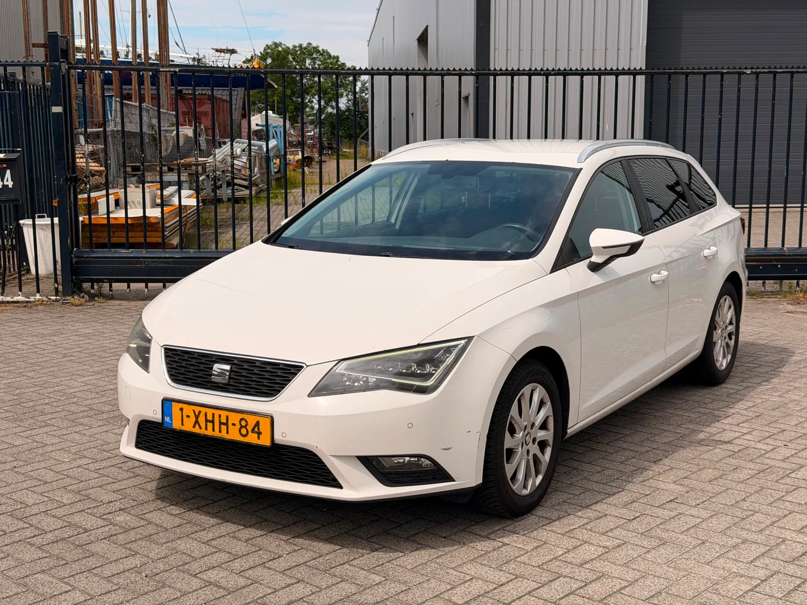 SEAT Leon (2014) — foto 1