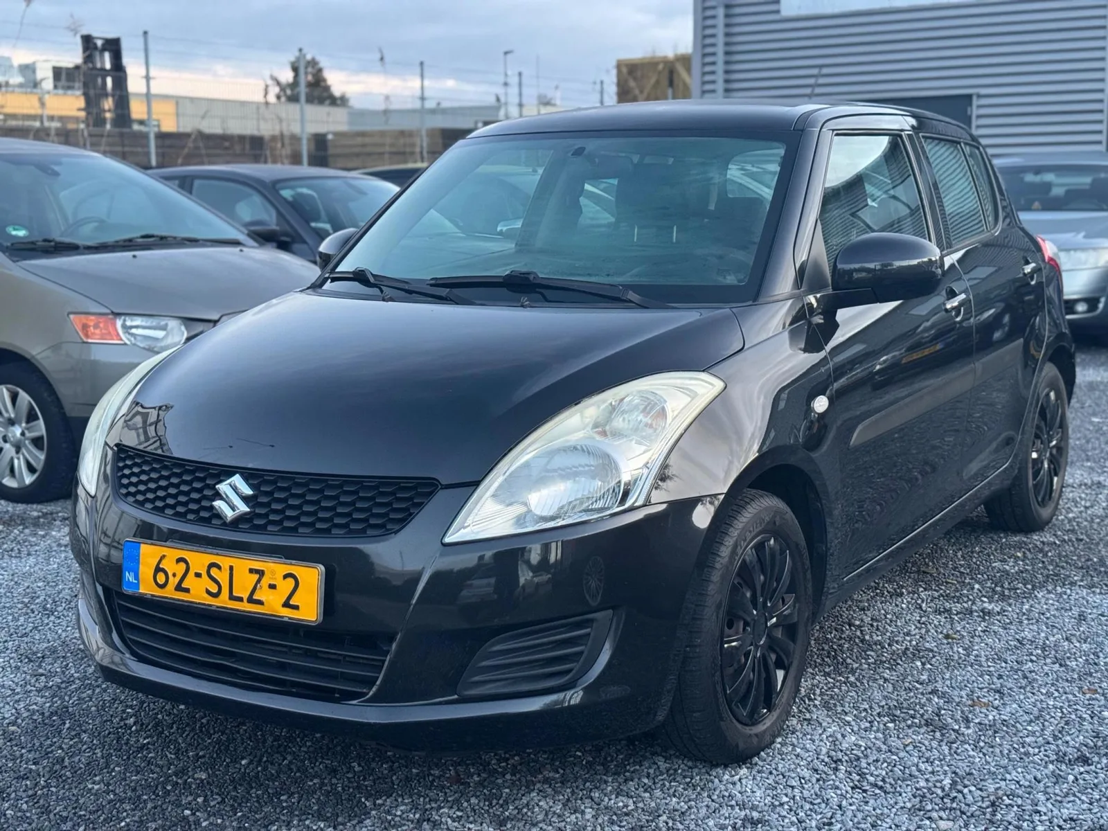 Suzuki Swift (2011) — foto 1