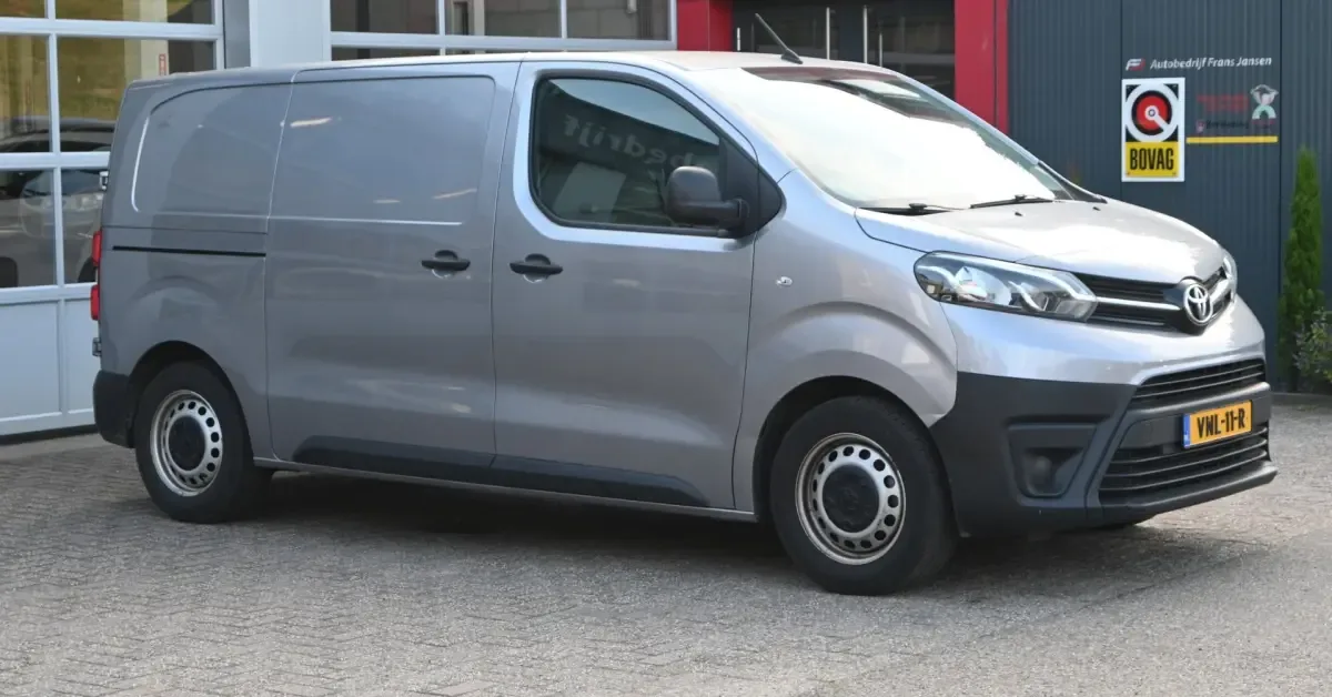 Toyota Proace (2022) — foto 1