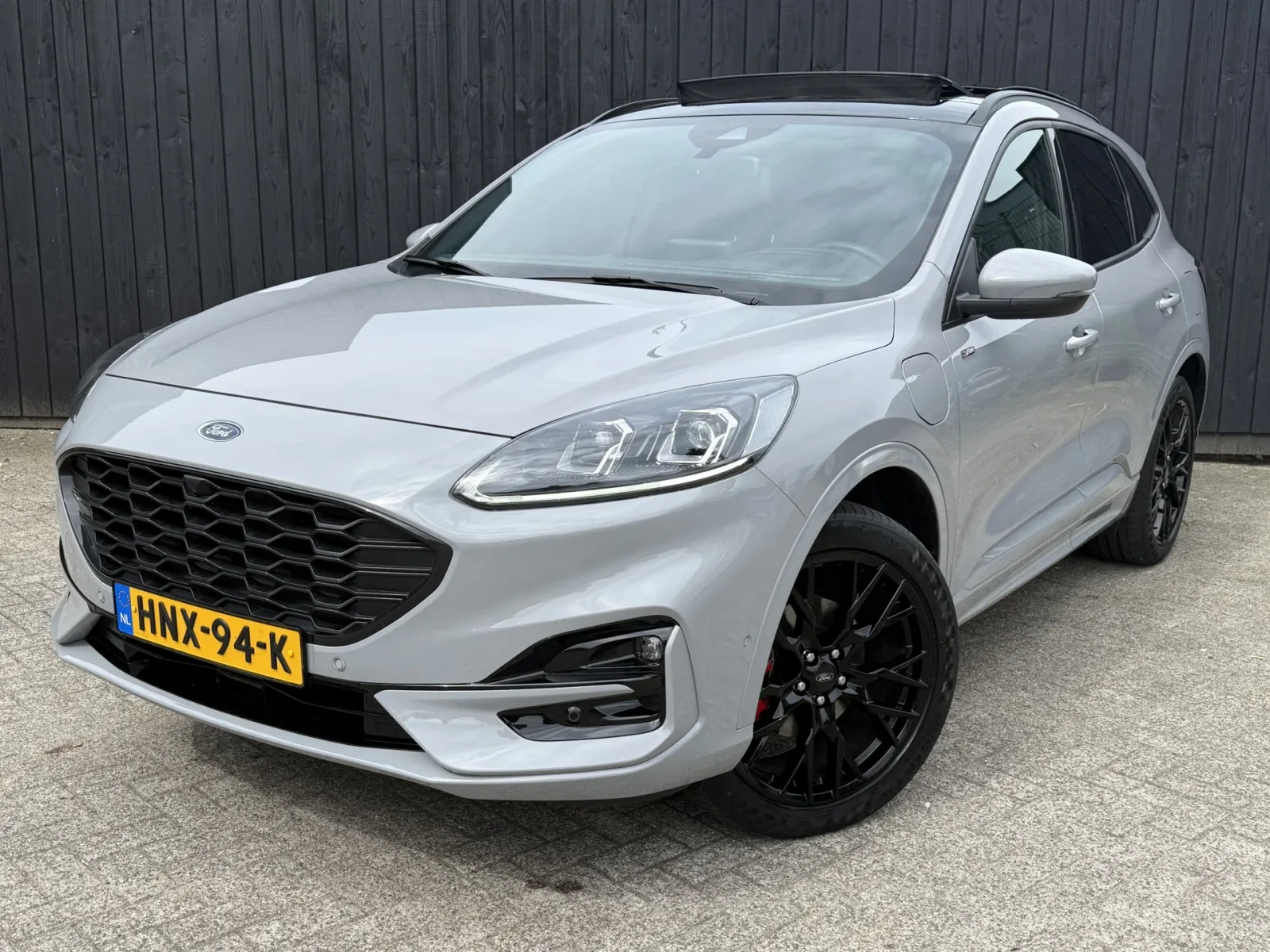 Ford Kuga (2024) — foto 1