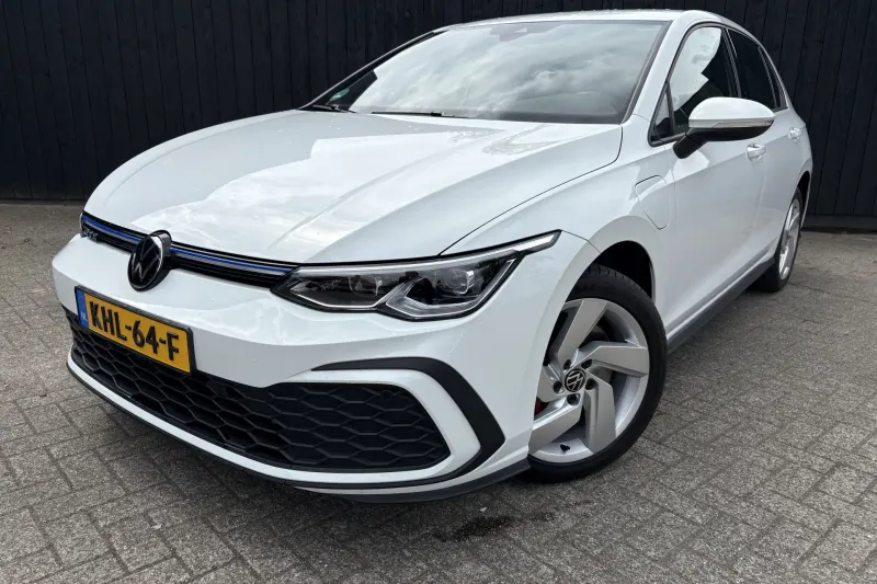 Volkswagen Golf (2022)