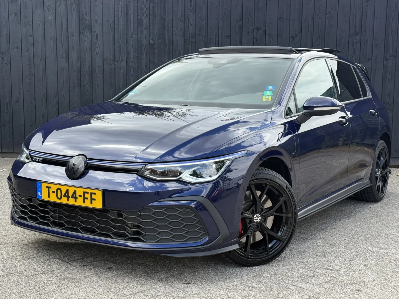 Volkswagen Golf (2021) — foto 1
