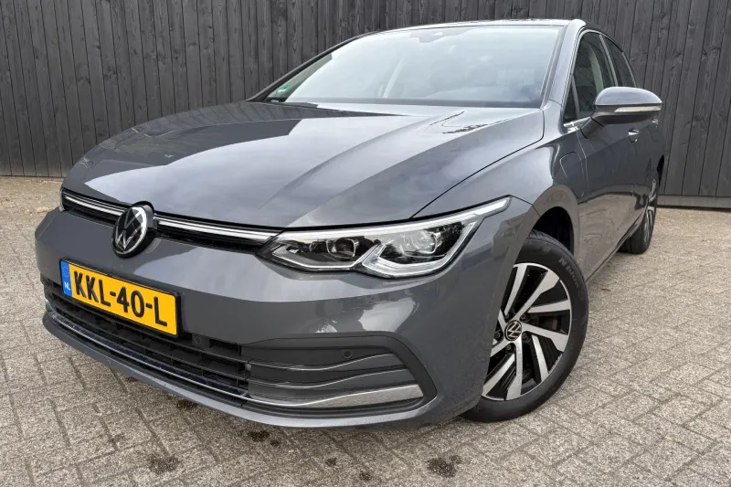 Volkswagen Golf (2022)