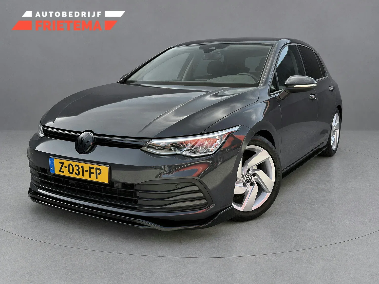 Volkswagen Golf (2020) — foto 1