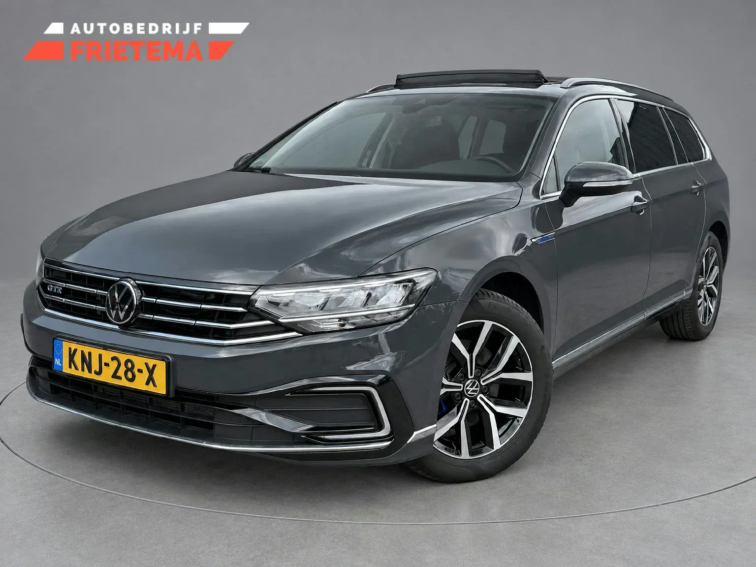 Volkswagen Passat (2021) — foto 1