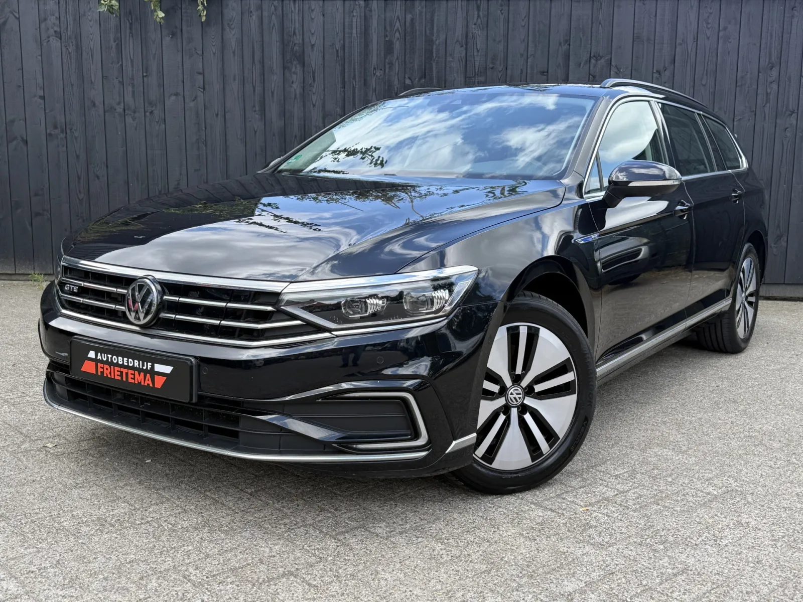 Volkswagen Passat (2020) — foto 1