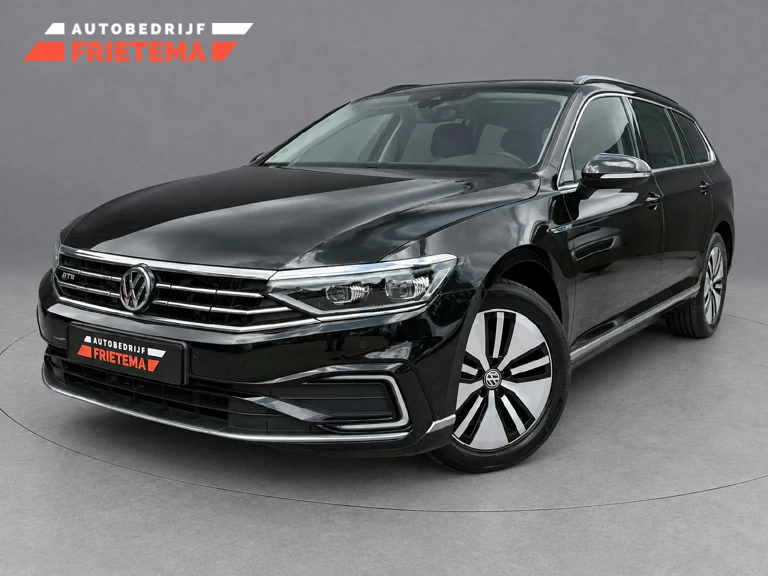 Volkswagen Passat (2020) — foto 1