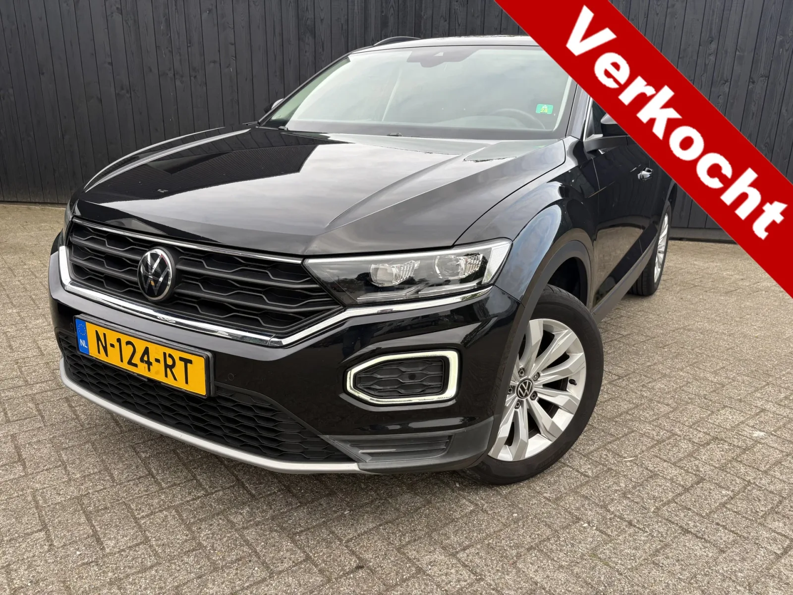 Volkswagen T-Roc (2021) — foto 1