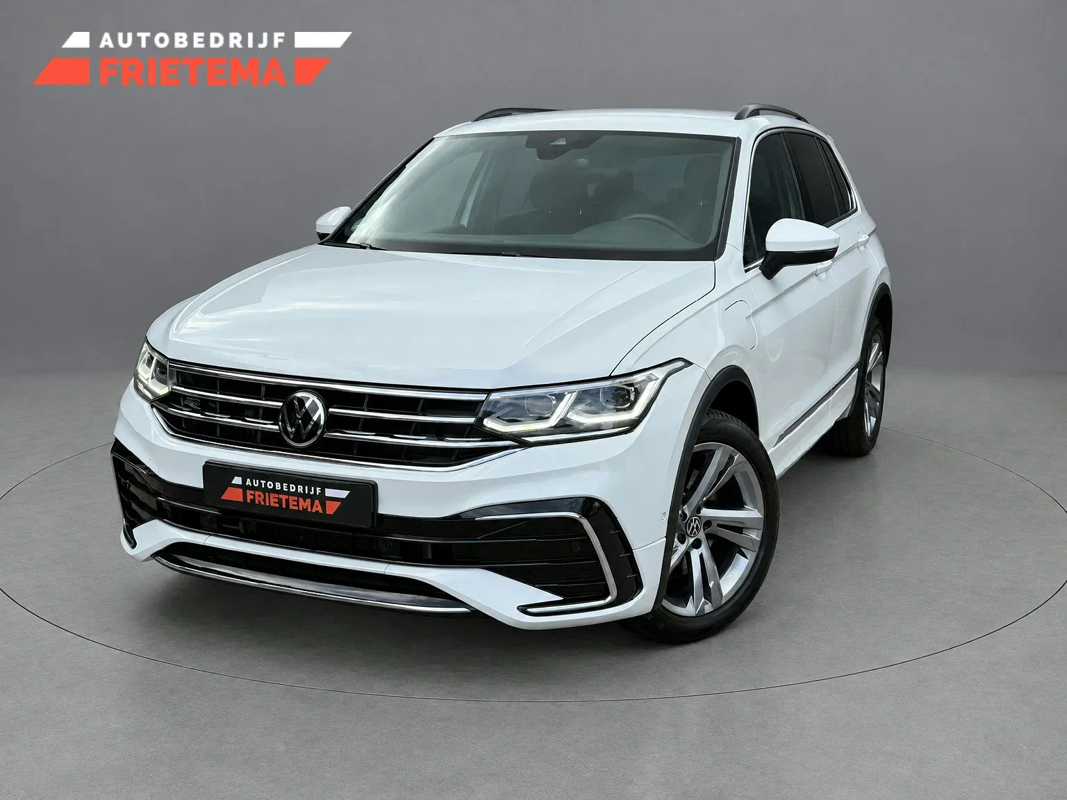 Volkswagen Tiguan (2023) — foto 1