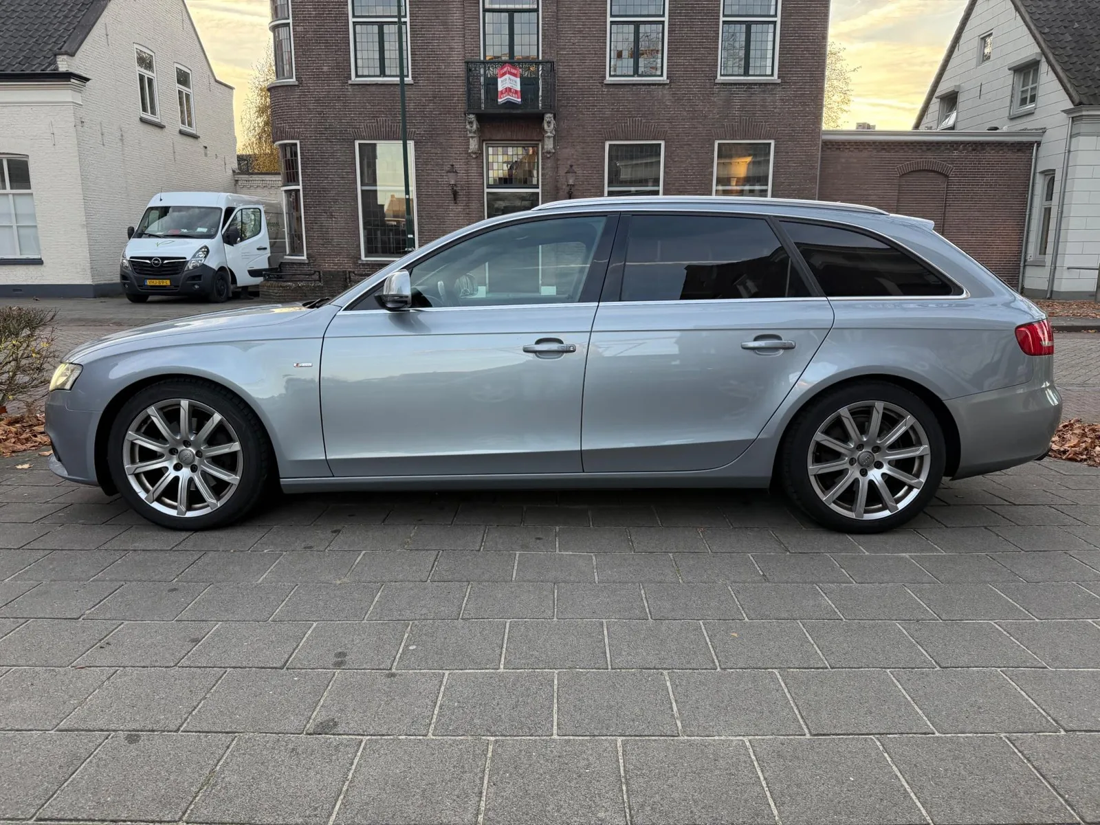 Audi A4 (2009) — foto 1