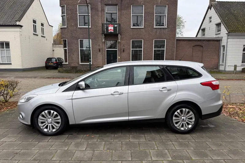 Ford Focus (2012)