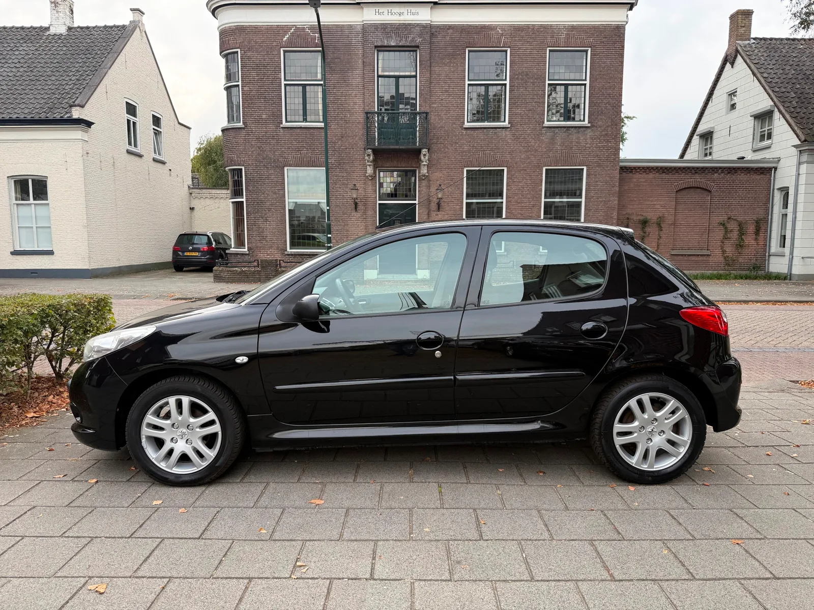 Peugeot 206+ (2010) — foto 1
