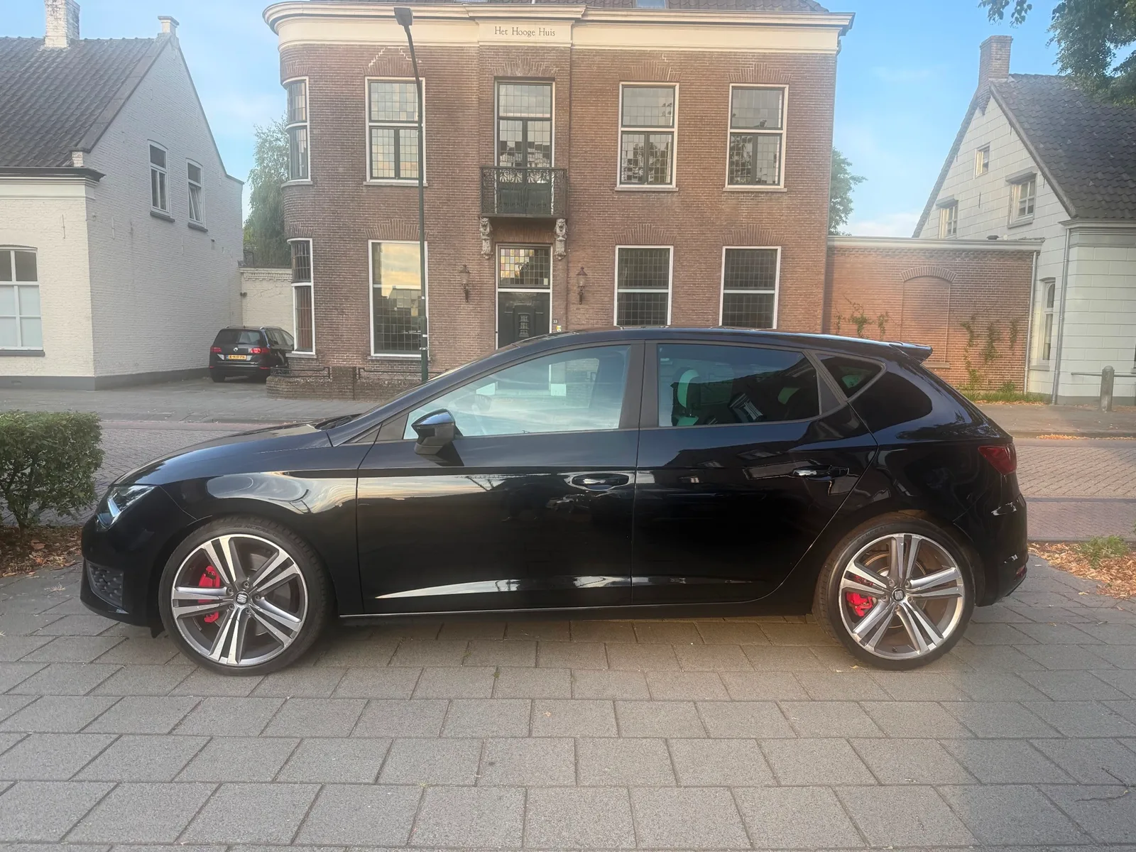 SEAT Leon (2015) — foto 1