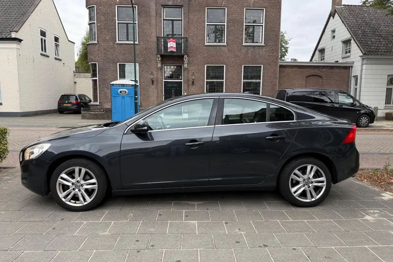 Volvo S60 (2013)