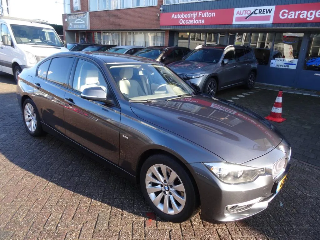 BMW 3-Serie (2012) — foto 1