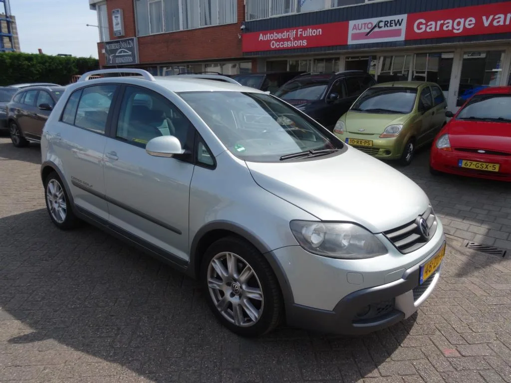 Volkswagen Golf (2008) — foto 1