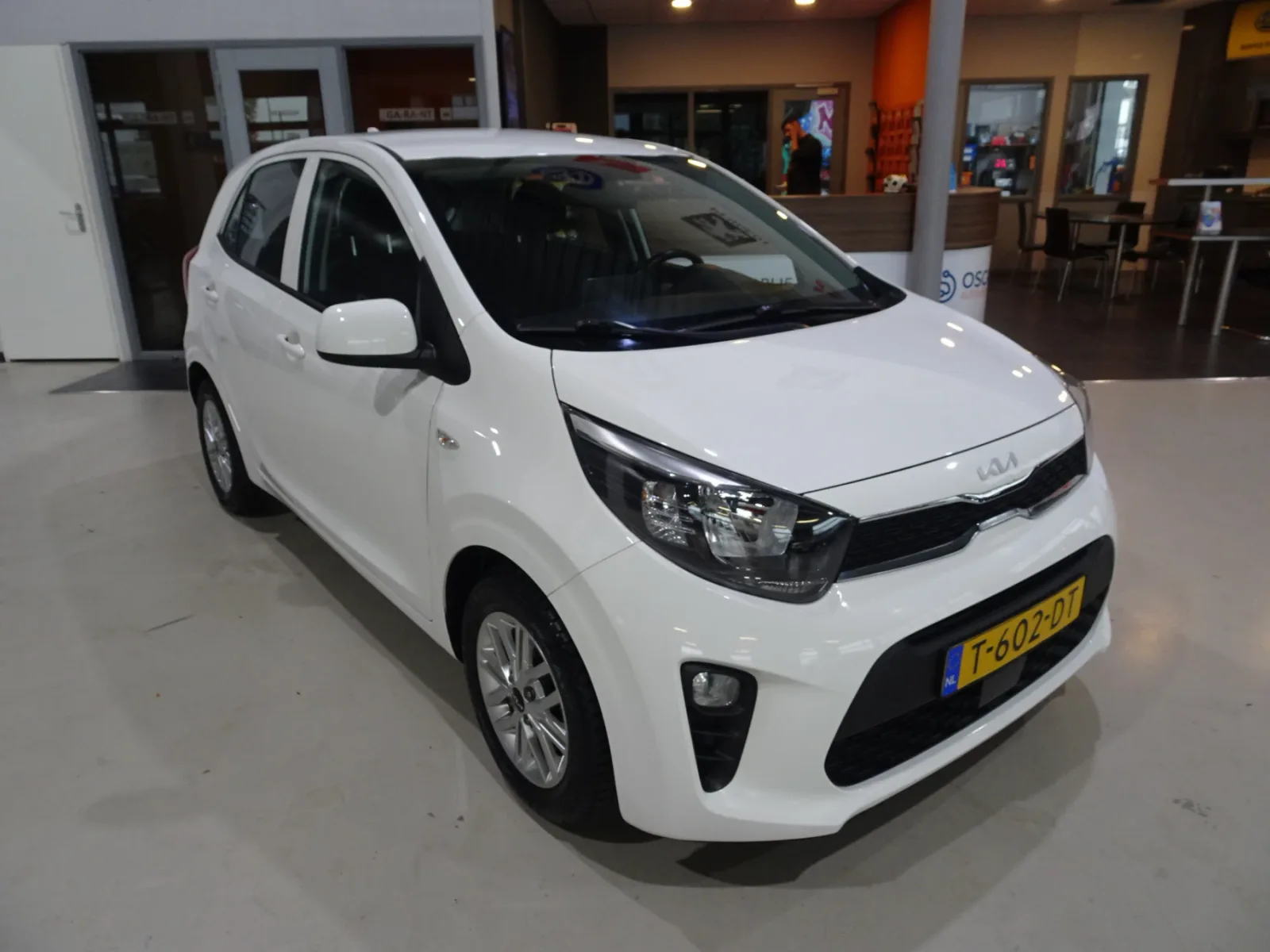 Kia Picanto (2023) — foto 1