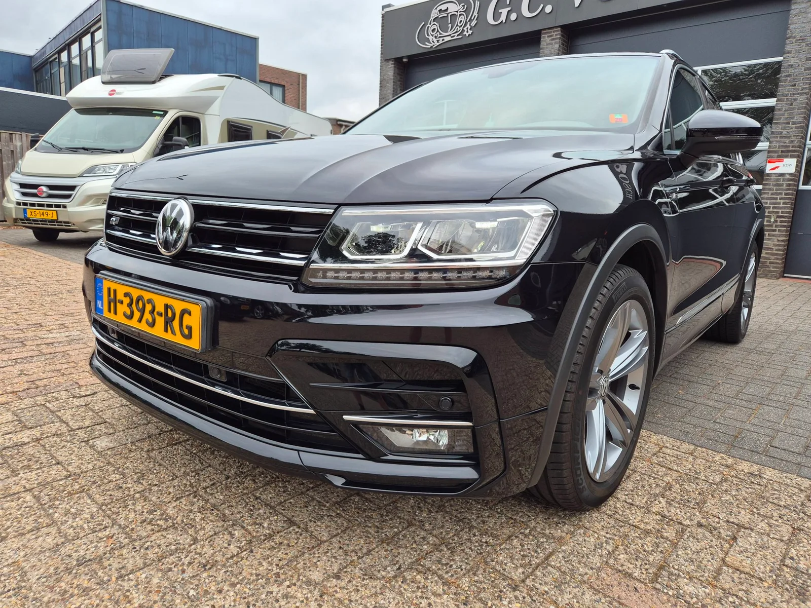 Volkswagen Tiguan (2020) — foto 1