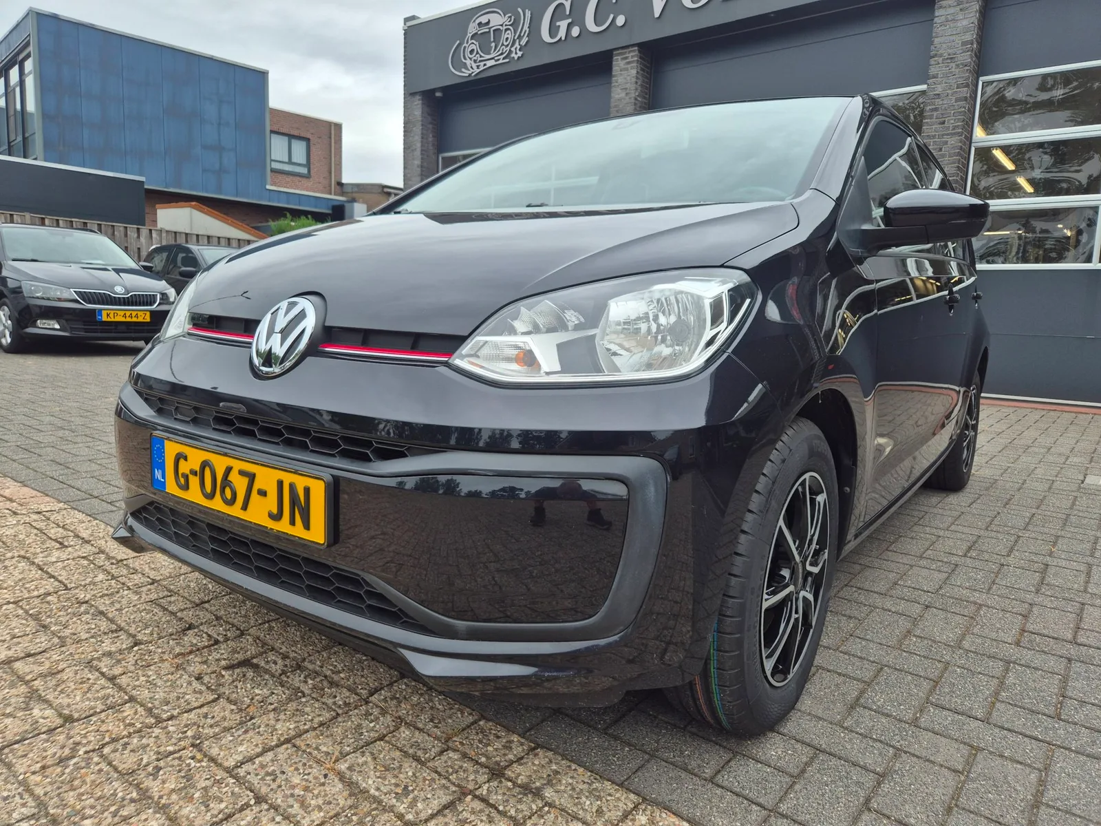 Volkswagen Up! (2019) — foto 1