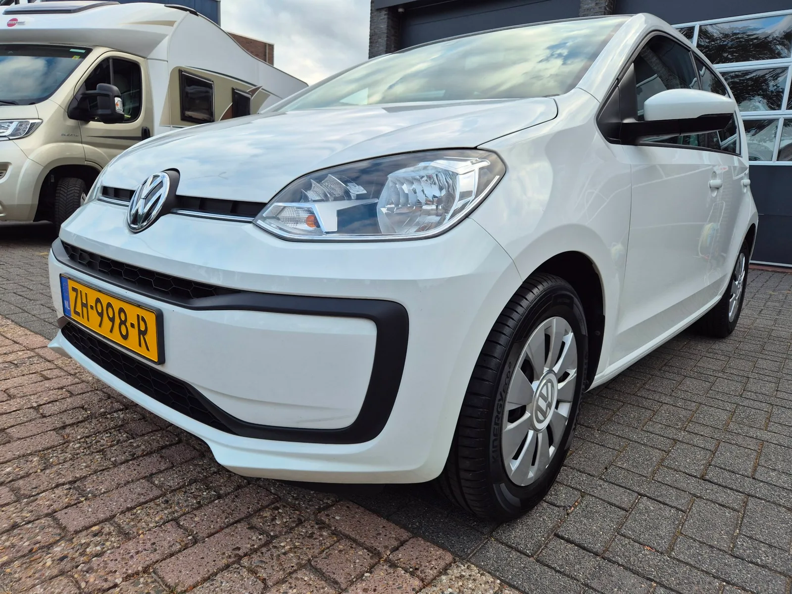 Volkswagen Up! (2019) — foto 1