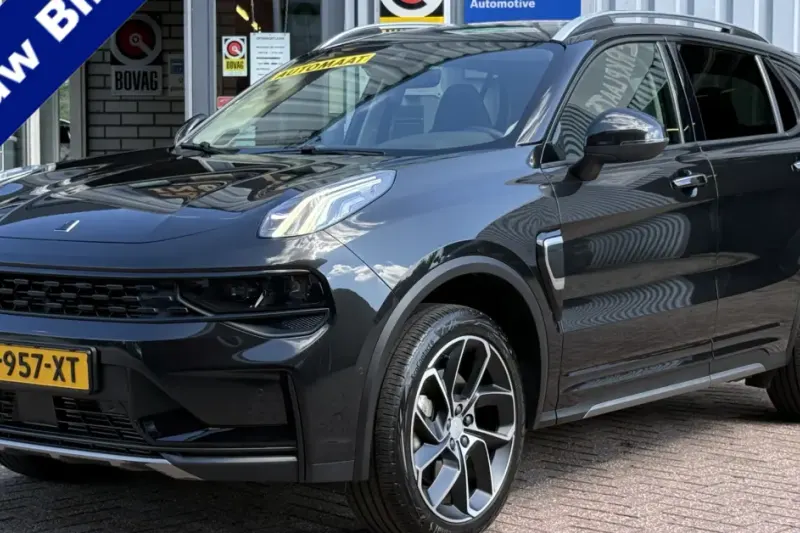 Lynk & Co 01 (2022)