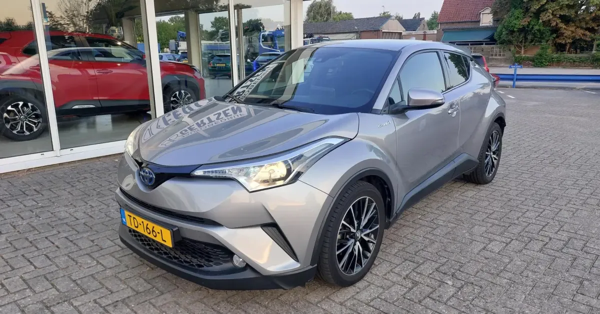 Toyota C-HR (2018) — foto 1
