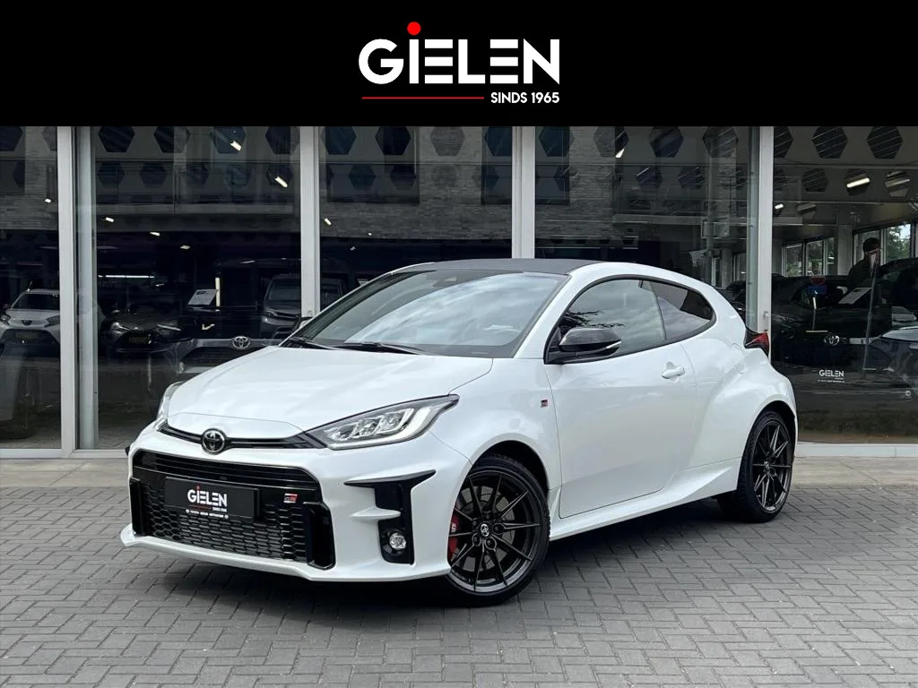 Toyota Yaris (2024) — foto 1