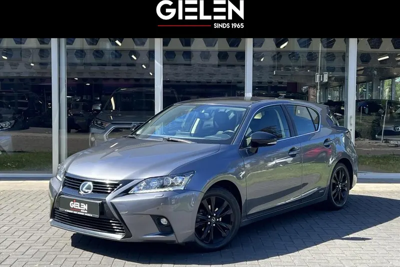 Lexus CT (2016)
