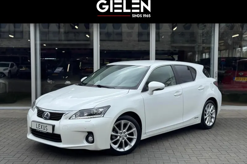 Lexus CT (2012)