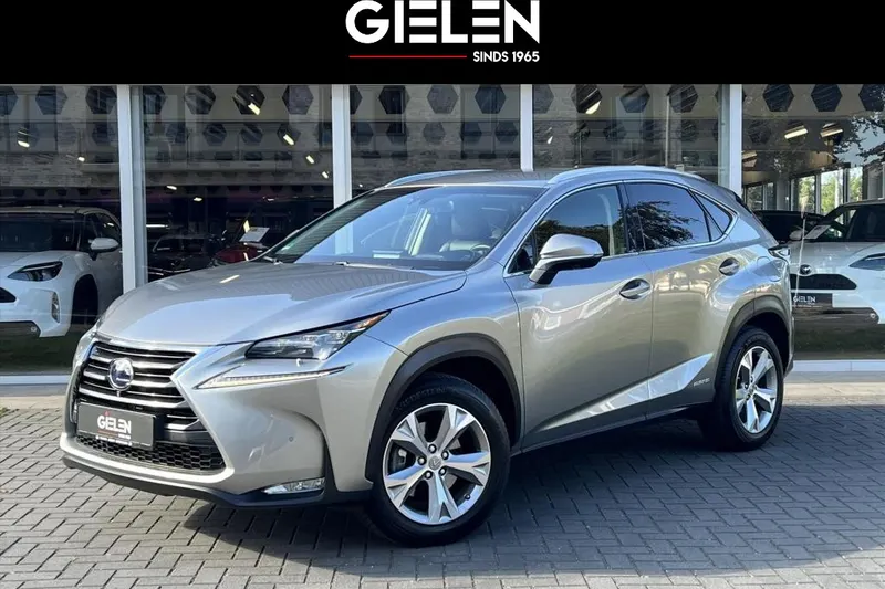 Lexus NX (2015)