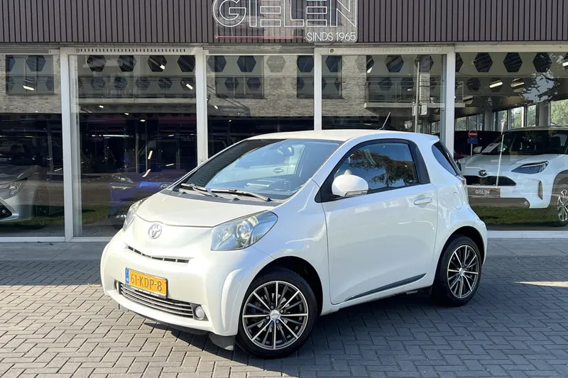 Toyota iQ (2009)