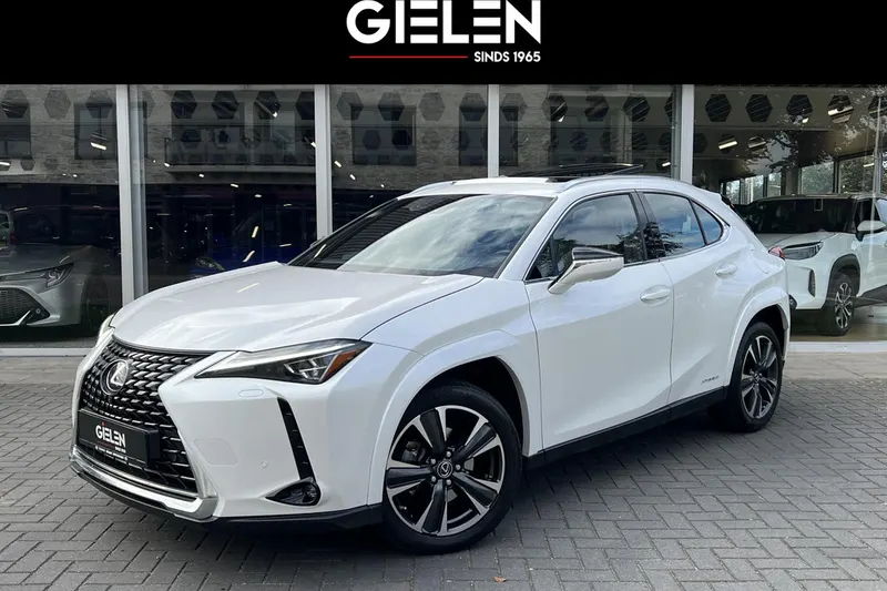 Lexus UX (2022)