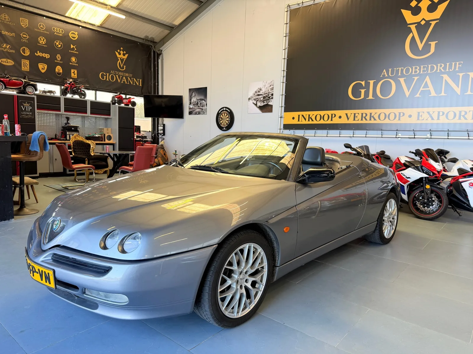 Alfa Romeo Spider (2000) — foto 1