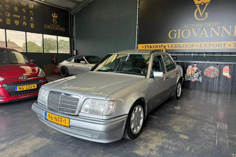 Mercedes-Benz 200-500 (1991)
