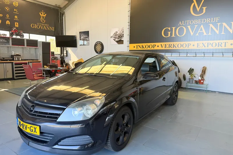 Opel Astra GTC (2005)