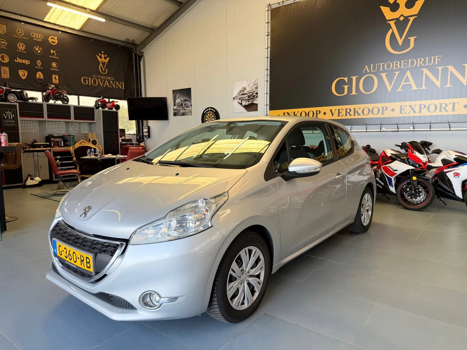 Peugeot 208 (2013) — foto 1