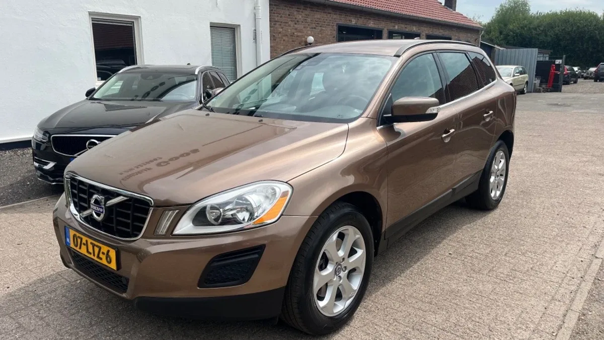 Volvo XC60 (2010) — foto 1