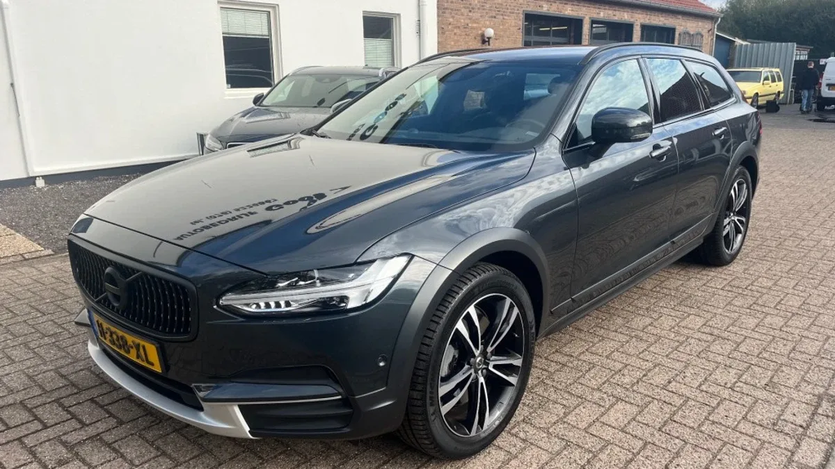Volvo V90 (2017) — foto 1