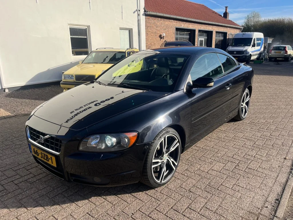 Volvo C70 (2007) — foto 1
