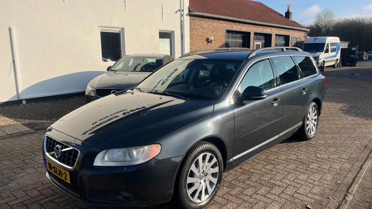 Volvo V70 (2011) — foto 1