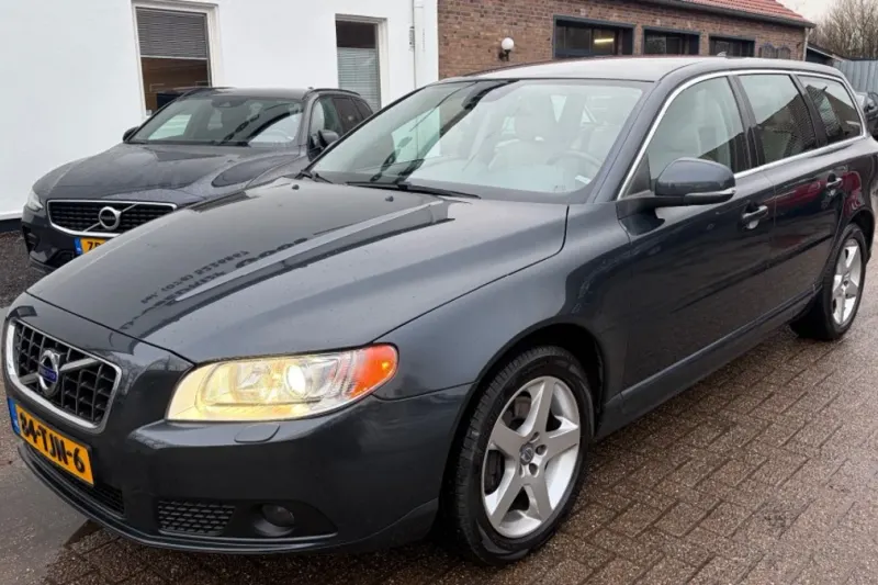 Volvo V70 (2012)