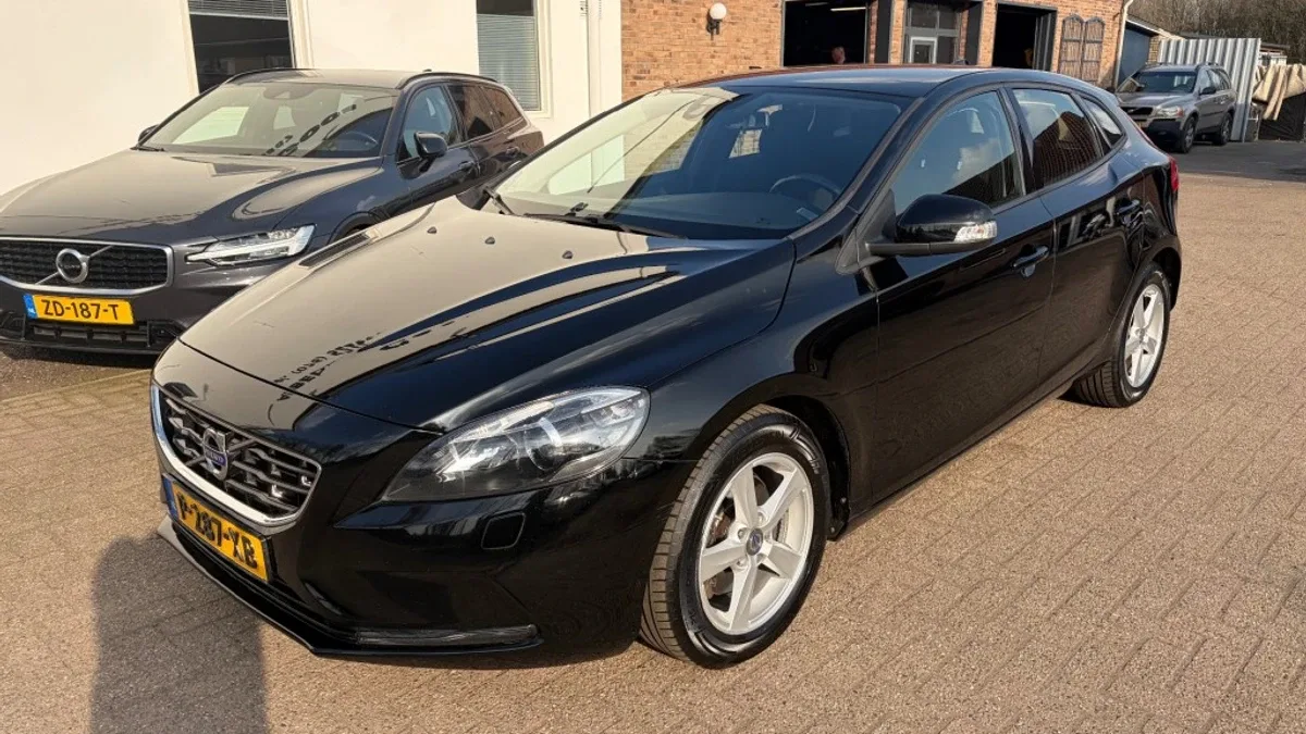 Volvo V40 (2014) — foto 1