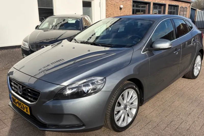 Volvo V40 (2015)