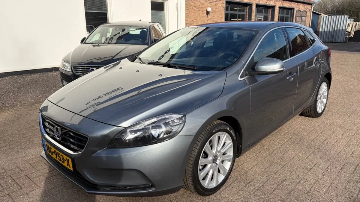 Volvo V40 (2015) — foto 1